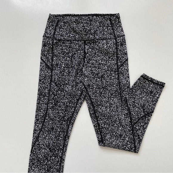 Lululemon In Movement Tight *Everlux in Diffuse Starlight Black Size 2 - Picture 13 of 14